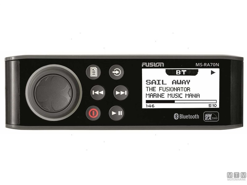 Fusion MS-RA70N RDS / USB / Bluetooth Marine Stereo