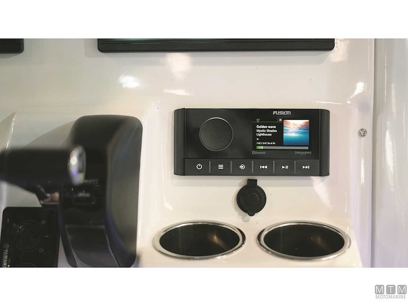 Fusion Apollo MS-RA210 RDS / USB Bluetooth Marine Stereo