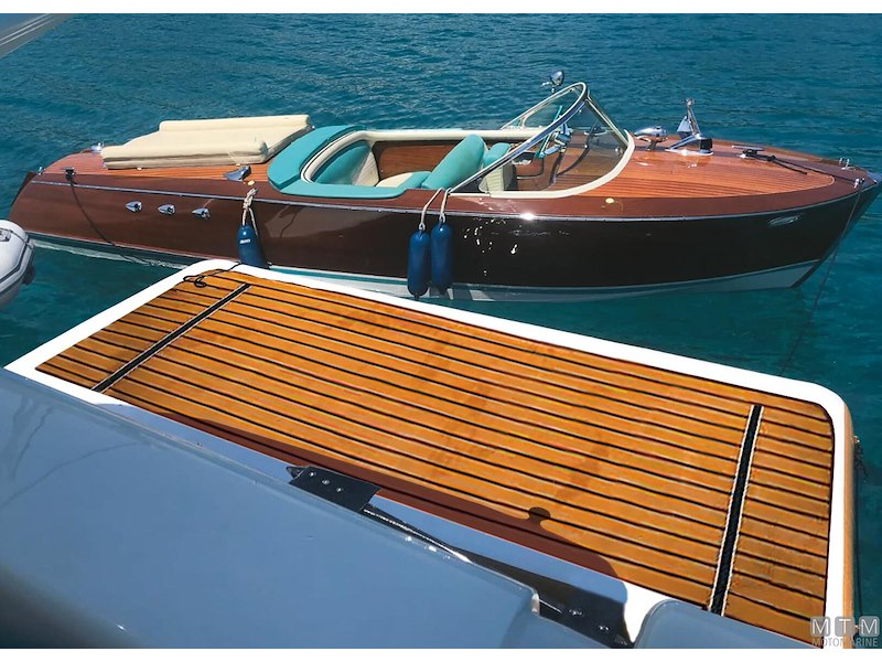 Piattaforma Galleggiante Tiki