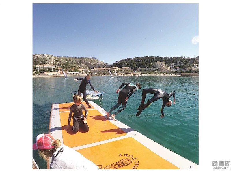 Piattaforma Galleggiante Tiki