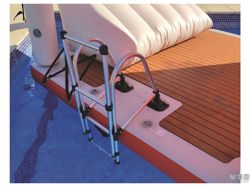 Piattaforma Galleggiante Tiki