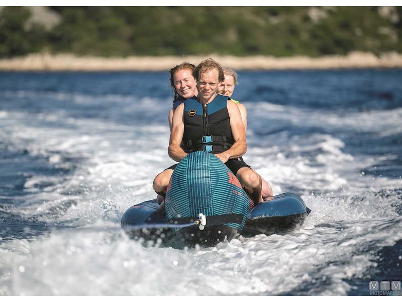 Ski Tube Jobe Chaser