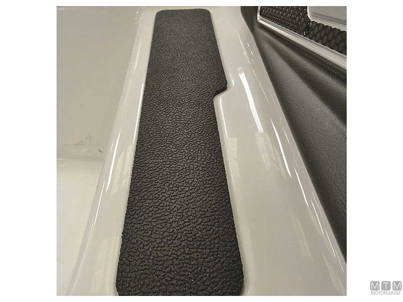 GATORSKINZ STEP PAD 16X4 406X102MM CF2PZ 